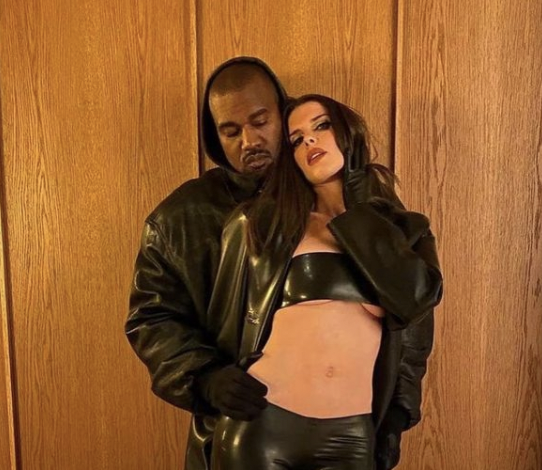 Настоящий волшебник: что Канье Уэст подарил  Джулии Фокс и ее подругам