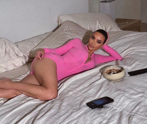 Ким Кардашьян официально сменила фамилию