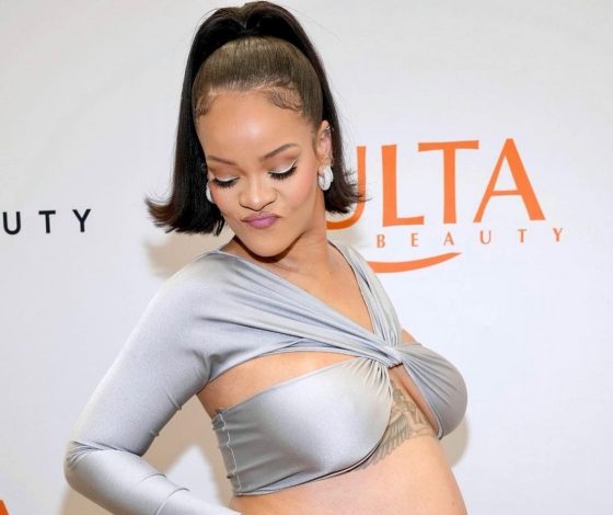 Микрошорты vs микротоп: сразу два откровенных образа беременной Рианны