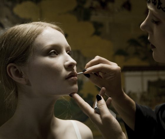 Как сильно подорожает ботокс и останется ли у нас аппаратная косметология? Отвечают эксперты