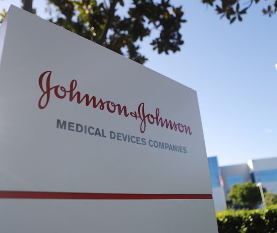 Американская компания Johnson & Johnson приостанавливает поставку своих средств личной гигиены в Россию
