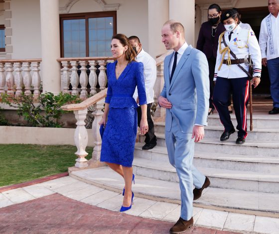 Герцоги Кембриждские отправились в дипломатический тур, но их встретили с протестами