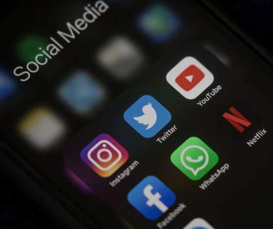 Meta разрешила пользователям Instagram и Facebook публиковать призывы к насилию по отношению к российским военным и президенту РФ