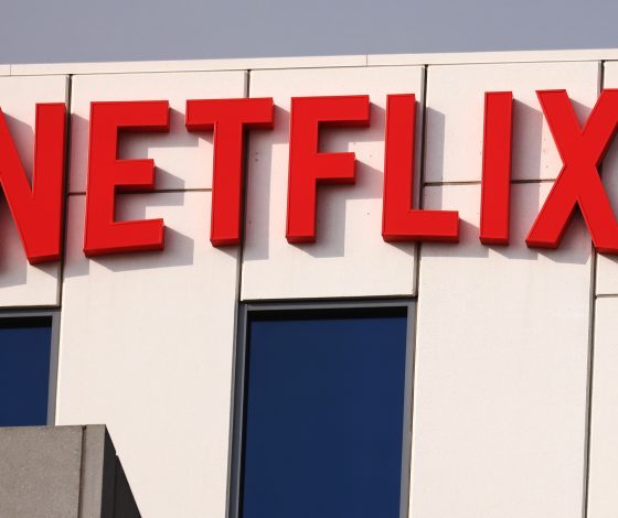 Netlix удалил свое приложение из российских App Store и Google Play