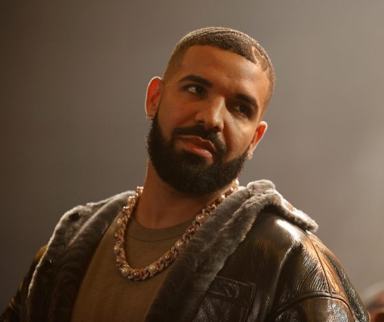 Дрейк стал жертвой грабителя