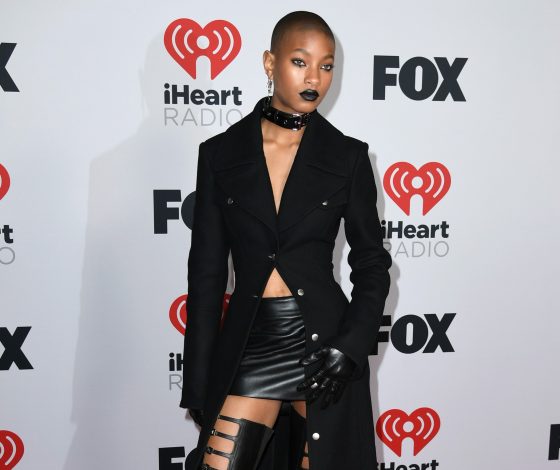 Страшно красиво: Уиллоу Смит в готическом образе новой коллекции Ambush