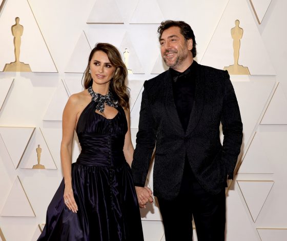 Редкие кадры: Пенелопу Крус и Хавьера Бардема засняли на свидании. Они по-прежнему невероятные