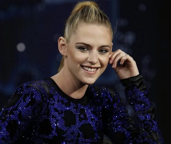 Ты просто космос: Кристен Стюарт в сверкающем комбинезоне