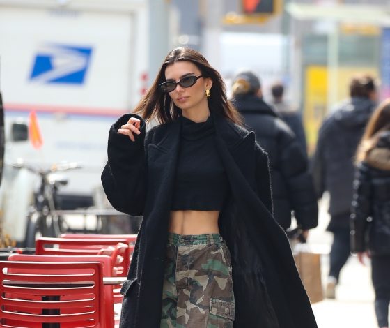 Никто не носит камуфляж лучше, чем Эмили Ратаковски. Вот доказательства