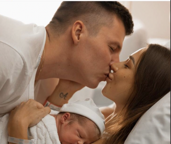 Блогер Валерия Чекалина стала мамой в третий раз