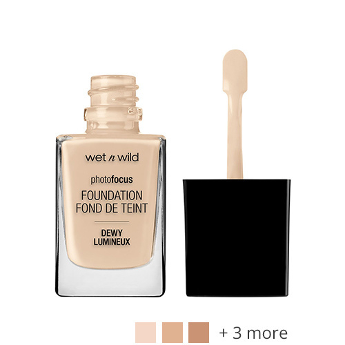 Тональный крем Photo Focus Dewy Foundation, Wet N Wild, 763 р. (rivegauche.ru)