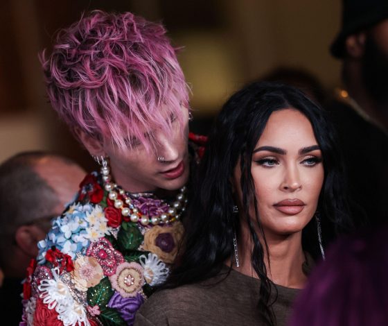 Меган Фокс нашла подозрительные переписки в телефоне своего жениха