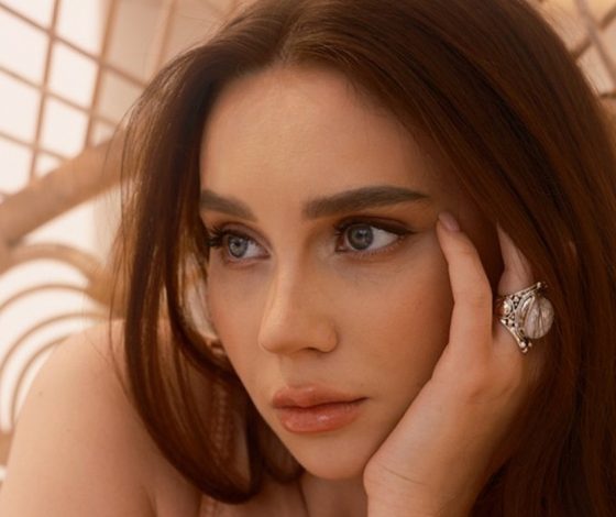 Поколение: певица и блогер Юля Годунова