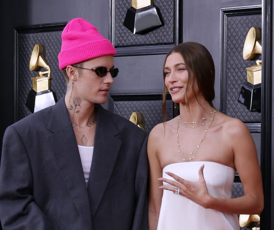 Скоро ждать пополнения? Хейли Бибер прокомментировала слухи о своей беременности