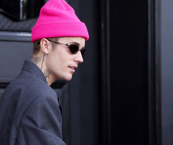 Джастин Бибер впервые появился на публике после того, как сообщил о проблемах со здоровьем