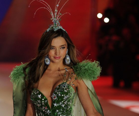 Эволюция красоты: как менялись модели Victoria's Secret