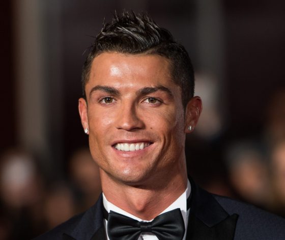 Криштиану Роналду и Лионель Месси впервые за 21 год не попали в список номинантов на «Золотой мяч». И вот почему