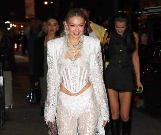 Образ на миллион долларов: Джиджи Хадид в белоснежном кружевном костюме встретила свой день рождения