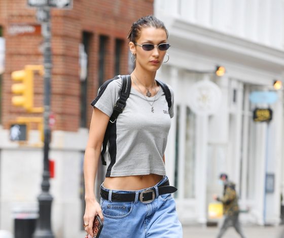 Джинсы на низкой посадке - абсолютный мастхэв сезона: доказывает Белла Хадид