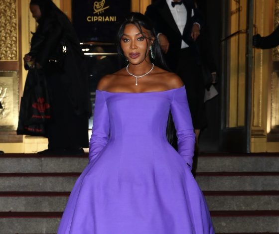 Наоми Кэмпбелл в платье, от которого невозможно оторвать глаз