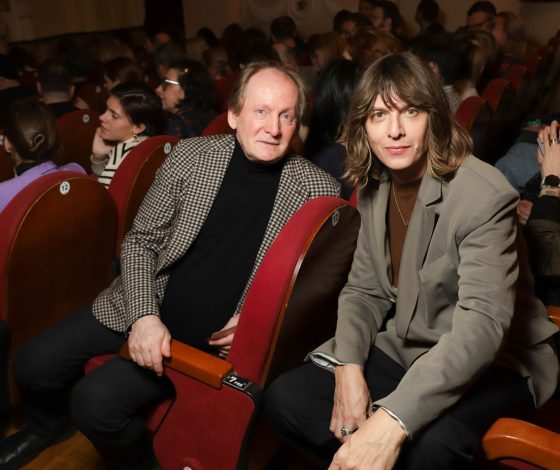 Александр Арутюнов, Влад Лисовец, Анна Пескова и другие на премьере спектакля «Слуга двух господ. Russian edition»