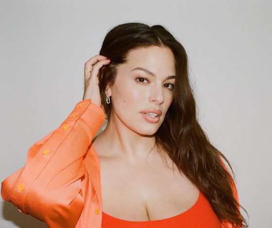 Эшли Грэм чуть не умерла во время родов: «Я помню, как увидела темноту»