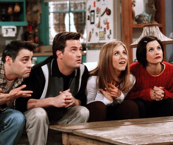 «Они заботятся о нем»: как «Друзья» отреагировали на мемуары Мэттью Перри