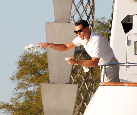 На ветер: как знаки зодиака тратят деньги