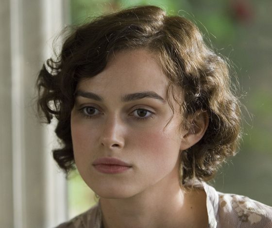 Эффект одуванчика: 5 советов, чтобы волосы не пушились даже в дождливую погоду