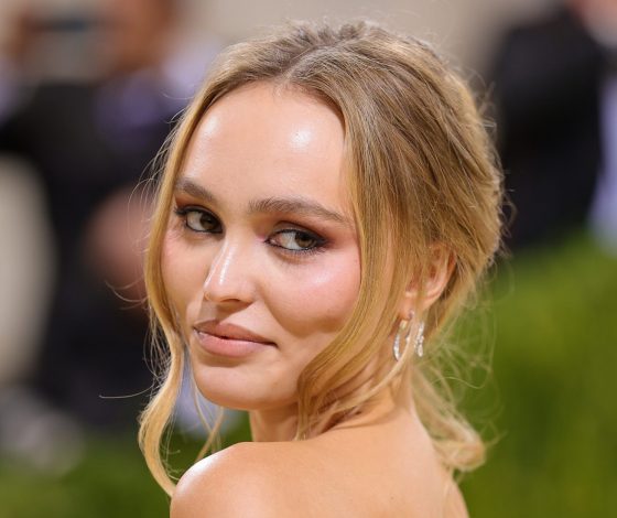 Лили-Роуз Депп кардинально сменила образ ради роли. Мнения разделились