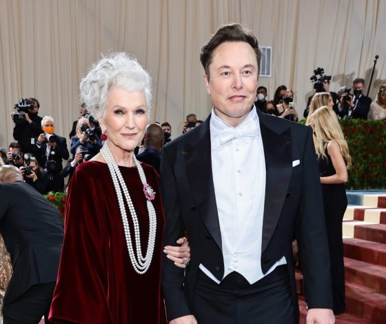 «Это борьба за свободу»: Илон Маск ответил своей матери, которая запретила ему драться с Марком Цукербергом