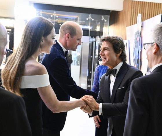 Рождественский сюрприз: Том Круз частным самолетом отправил подарок Кейт Миддлтон и принцу Уильяму