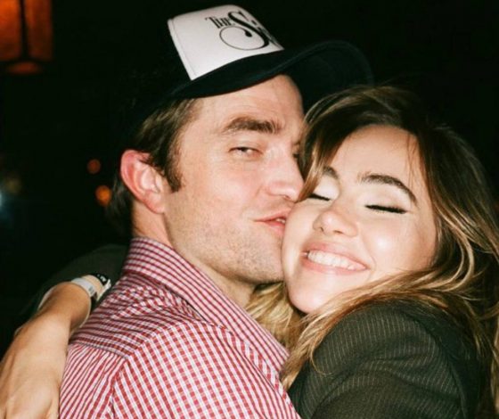 В компании возлюбленной и самых близких друзей: как Роберт Паттинсон отпраздновал день рождения