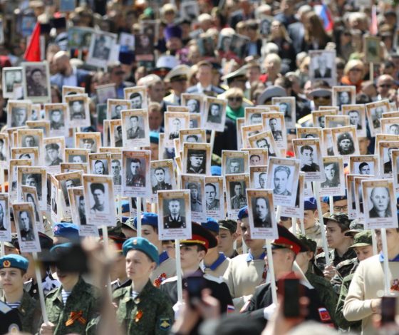 Фотография на память: в России проходит акция «Бессмертный полк»