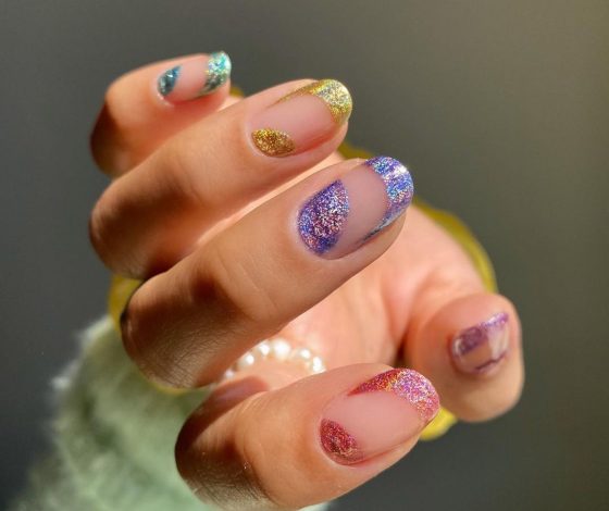 Для самых ярких: 20 модных идей маникюра с глиттером