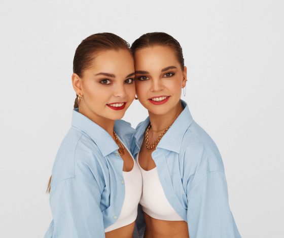 Изящность и грация: сестры Аверины отправляются в тур, который станет самым масштабным в истории художественной гимнастики