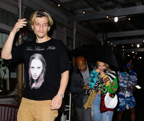 Самая красивая пара в городе: Милли Бобби Браун и ее бойфренд замечены на романтическом свидании