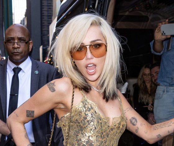 Майли Сайрус подтверждает звание самой эпатажной звезды Голливуда: оцениваем образ певицы