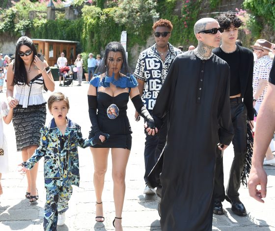 Mamma Mia: Семья Кардашьян-Дженнер устроила вечеринку на яхте в Италии