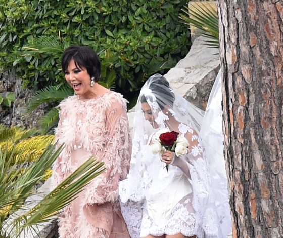 Первые фото с официальной свадьбы Кортни Кардашьян и Трэвиса Баркера в Италии