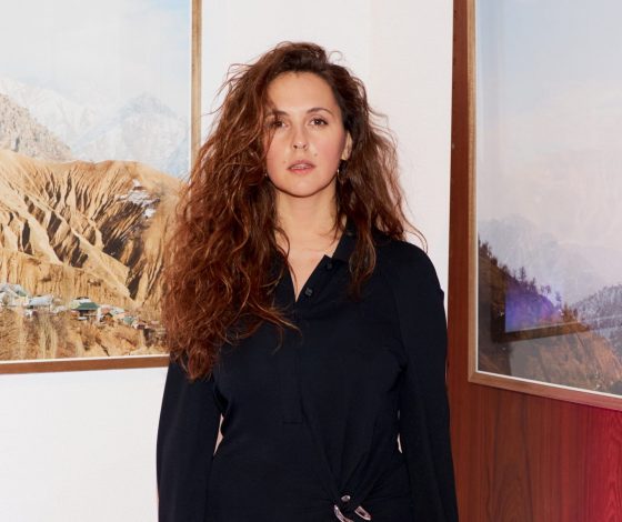 Мария Шумакова, Влад Лисовец, Вика Газинская и другие на открытии выставки «93/7 TJ»