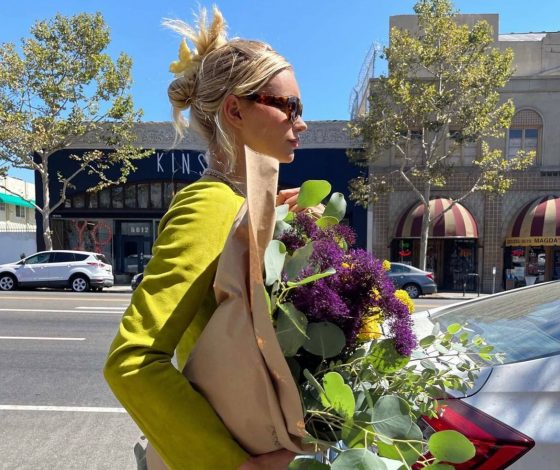 5 клипов ВКонтакте, которые нужно посмотреть на майских праздниках