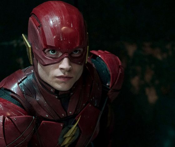 В Сети требуют отменить премьеру «Флэша» из-за скандалов с Эзрой Миллером