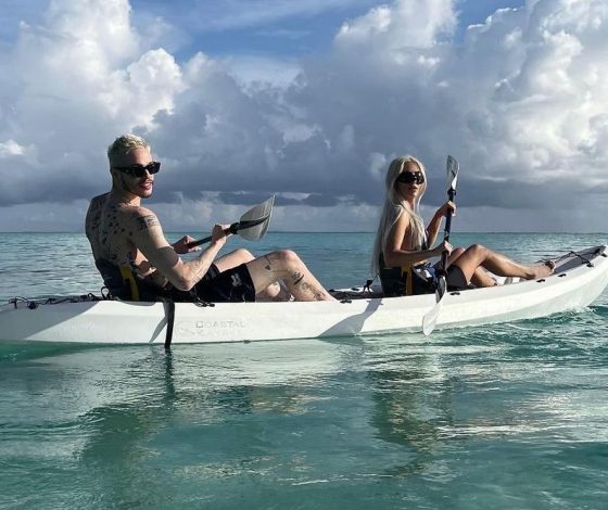 Ким Кардашьян и Пит Дэвидсон отдыхают на лазурном побережье океана: на эти снимки можно смотреть бесконечно