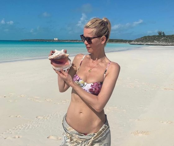 Как выглядит фигура супермодели Клаудии Шиффер в 51 год?