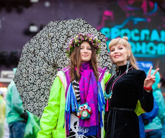 Кинотеатр под открытым небом, любимые исполнители и природа: объявлена программа летнего кинотеатра от KION на фестивале «Дикая мята»