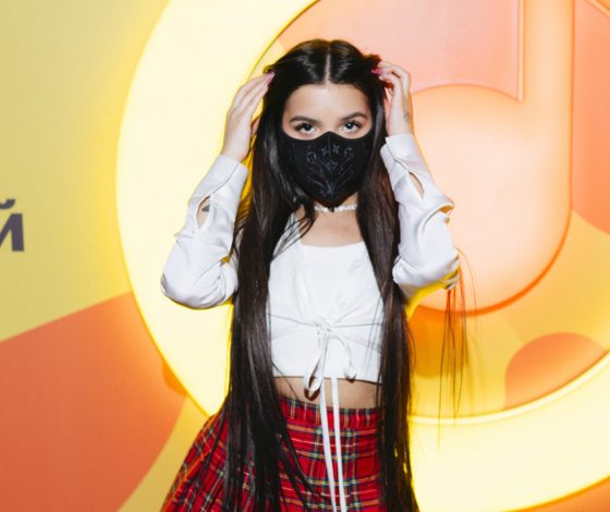 «Я чистила лицо зубной пастой, чтобы его отбелить»: Амина Тендерлибае рассказала о травле из-за национальности