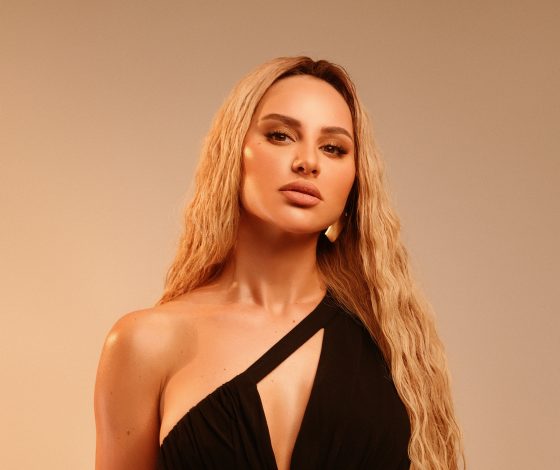 Анна Asti рассказала о комплексах и резкой смене имиджа