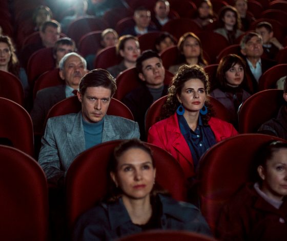 Блошиные рынки и шопинг на «Авито»: как в кадре российских сериалов воссоздают эпоху?