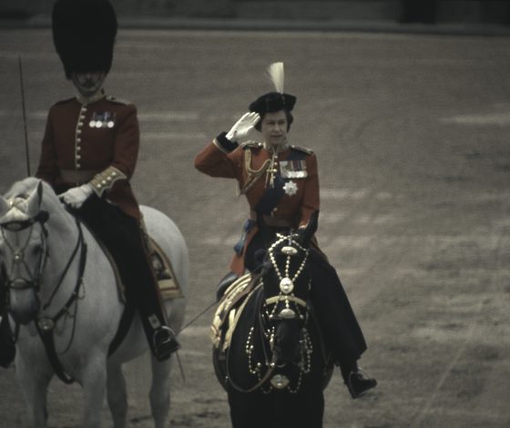 Королева Елизавета II вернулась к верховой езде, несмотря на ухудшение здоровья
